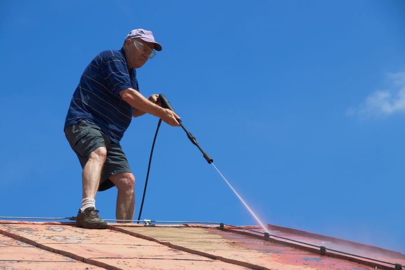 Roof Powerwashing